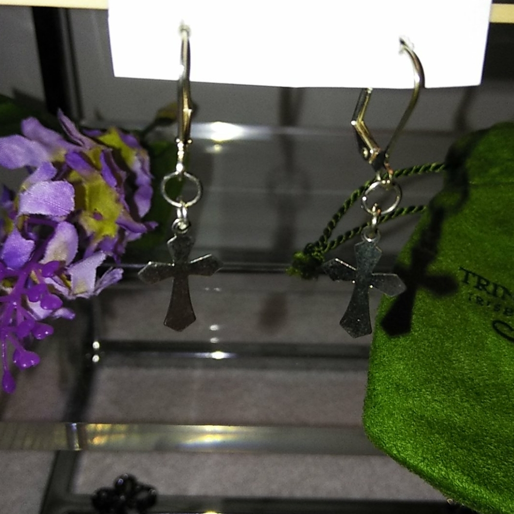 Dainty Silver Cross Earrings 💚St.Patricks ⛪ - Picture 3 of 5